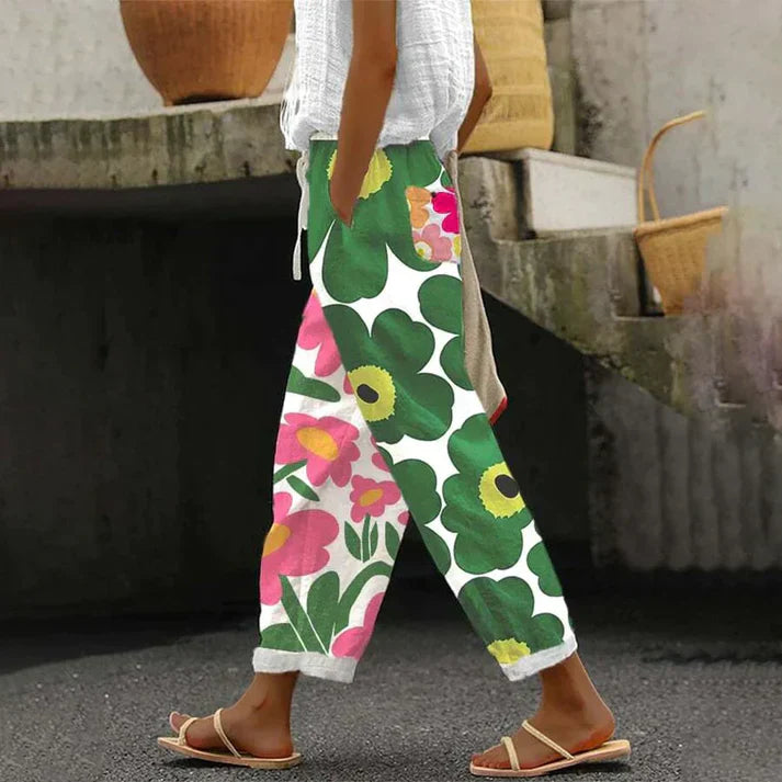 Damen Freizeithose mit Blumenmuster – Locker geschnittene Sommerhose mit elastischem Bund – Bequeme Leinenhose für Urlaub & Alltag