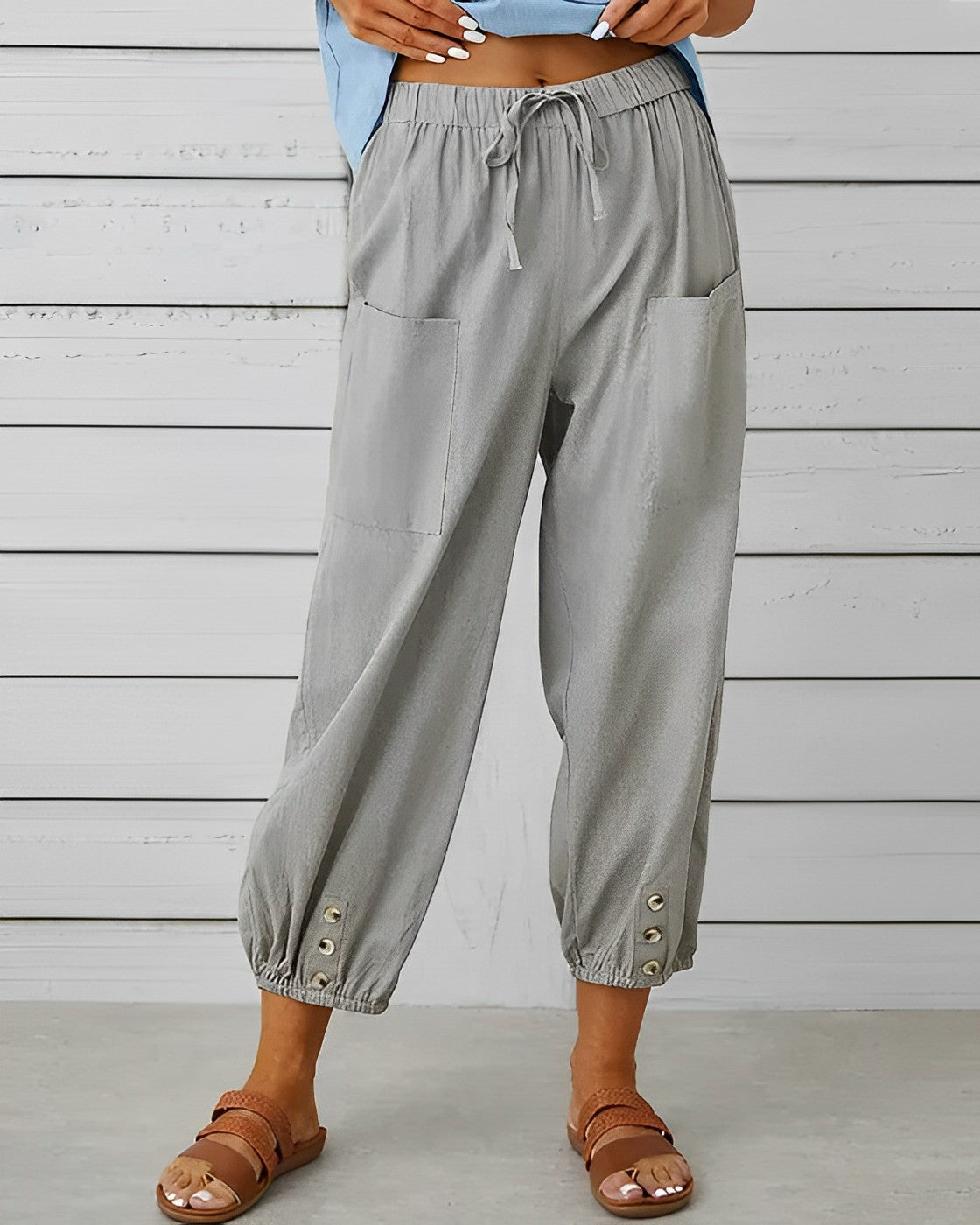 Damen Sommerhose mit Elastischem Bund und Knopf-Detail – Lässiger Cropped Look für Alltag & Urlaub