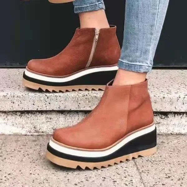 Damen Plateau-Stiefeletten – Modische Ankle Boots mit Zickzack-Sohle und Reißverschluss