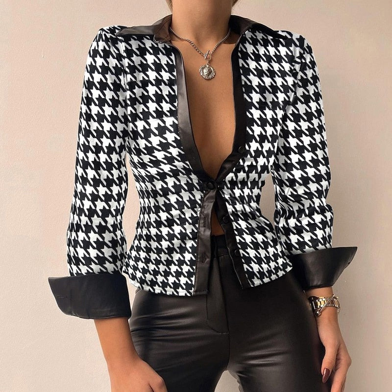 Aurélie - V-Ausschnitt PU-Leder bedruckt Langarm Patchwork-Bluse