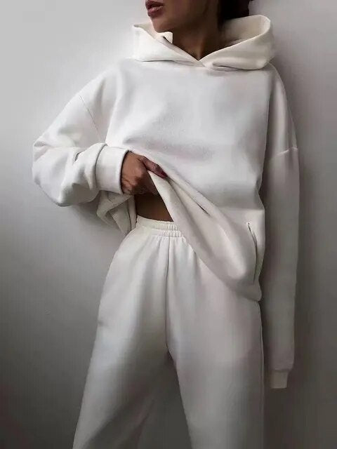 Set felpa con cappuccio e pantaloni da jogging per donna