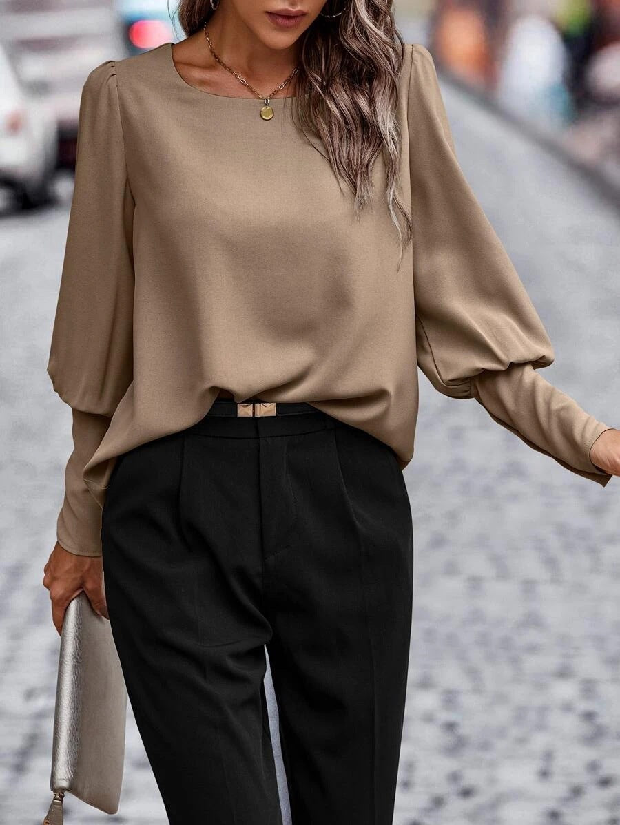 Andrina – Elegantes Damenhemd mit Rückenkopfleiste