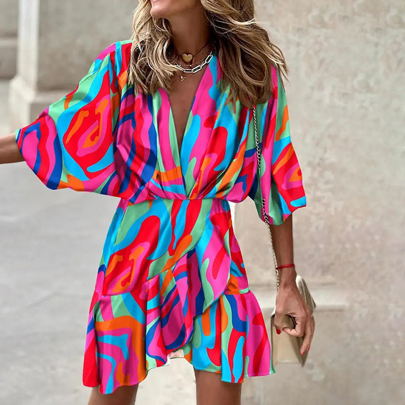 Tropisches Minikleid mit Kimonoärmeln & V-Ausschnitt – Luftiges Sommerkleid für Urlaub, Strand & City Looks