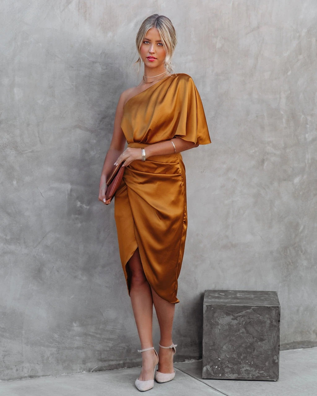 Elegantes Satin Midikleid mit One-Shoulder Schnitt & Schlitz – Cocktailkleid für Hochzeit, Abend & besondere Anlässe