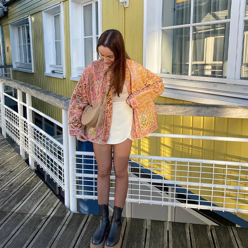 Damen Patchwork Steppjacke – Vintage Quilt-Jacke im Boho-Look mit Taschen