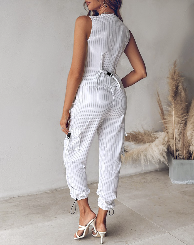 Zweiteiliges Damen Set mit Nadelstreifen – Ärmelloses Weste-Top & Cargo-Hose im Business-Casual Stil