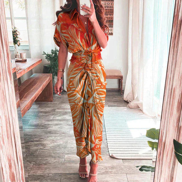 Wickelkleid im Hemdblusen-Stil mit Knoten und abstraktem Muster – Eleganter Maxilook