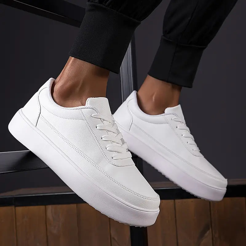 Weiße Herren Sneaker – Minimalistische Low-Top Freizeitschuhe mit Komfortsohle