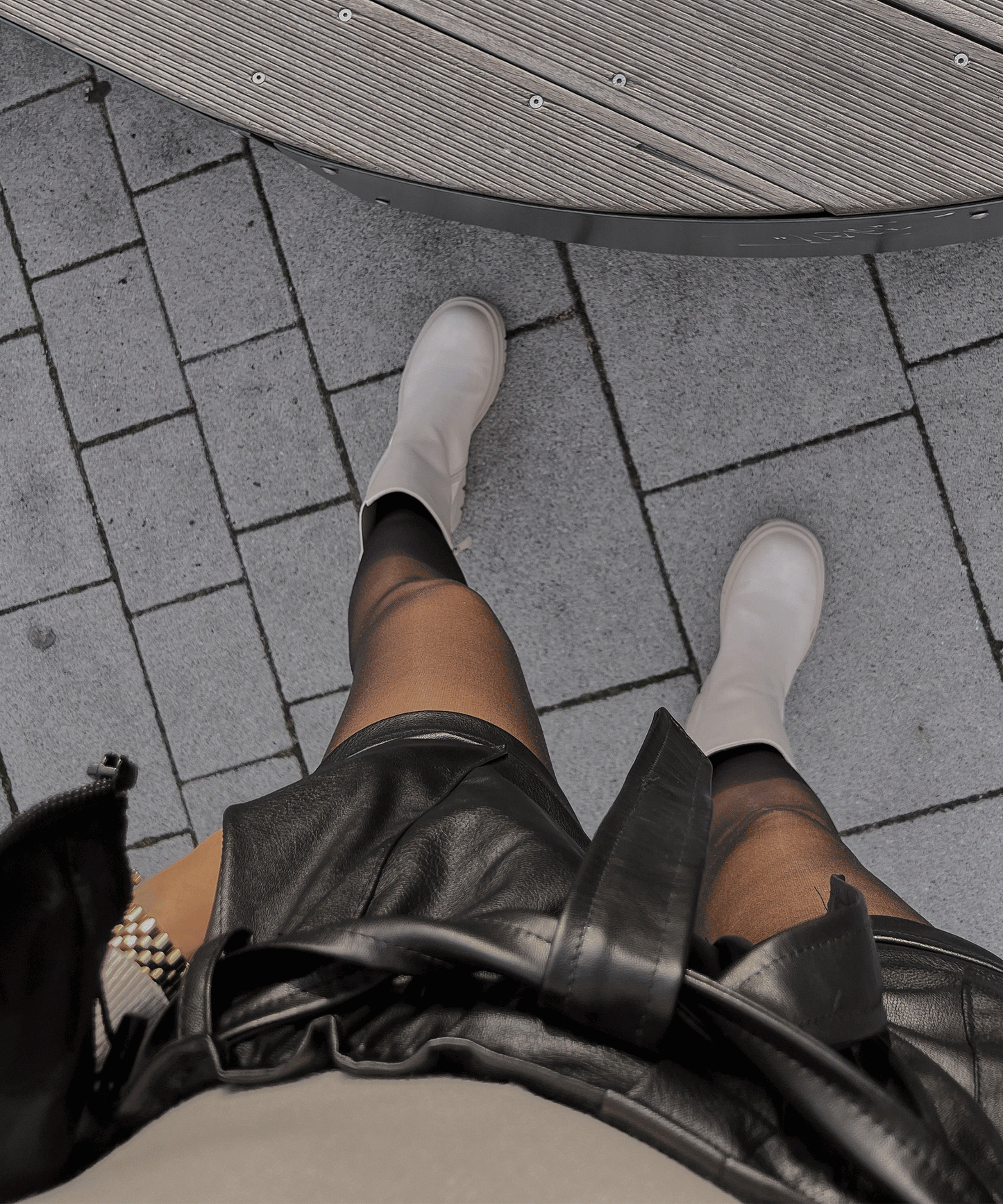 Lange beige Stiefel