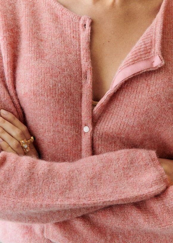 Marge - Superweiche Chint-Strickjacke mit Knöpfen