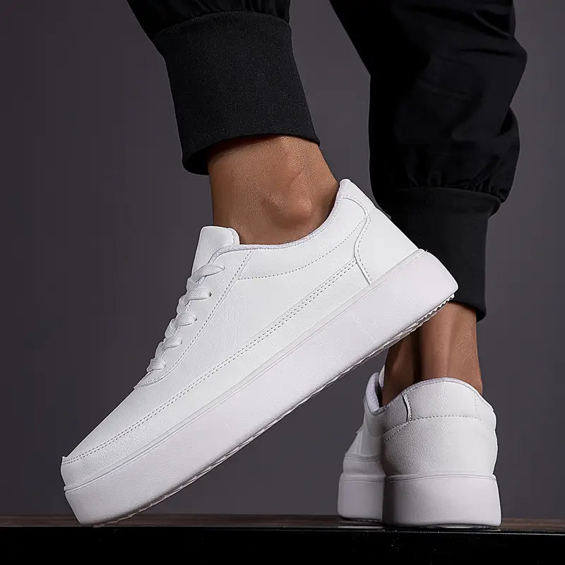 Weiße Herren Sneaker – Minimalistische Low-Top Freizeitschuhe mit Komfortsohle