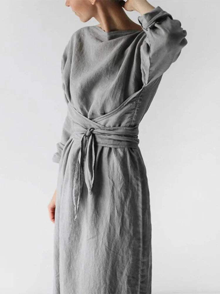 Inès Lavigne - Künstlerisch stilvolles Kleid
