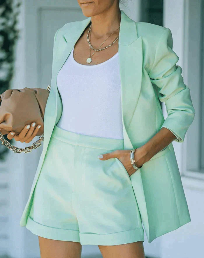 Eleganter Damen Blazer-Shorts-Zweiteiler im modernen Business-Look – Sommerlich & stylisch