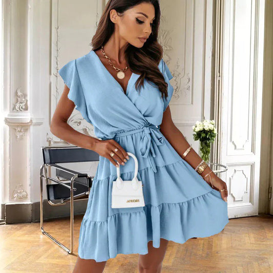 Kurzes Damen Wickelkleid mit Rüschen & Taillengürtel – Luftiges Sommerkleid für Urlaub, Alltag & City Looks