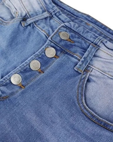 Modische High-Waist Schlagjeans für Damen mit Knopfleiste, figurbetontem Schnitt und ausgestelltem Bein für einen Retro-Style
