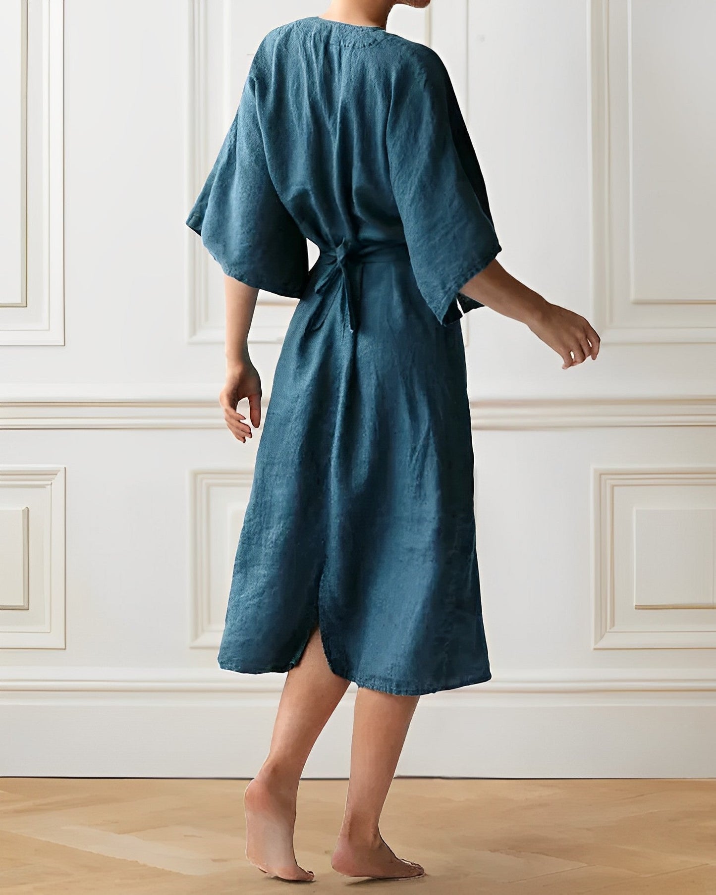 Leichtes Damen-Kleid mit V-Ausschnitt – Lockeres Leinen-Style Midikleid mit weitem Ärmel