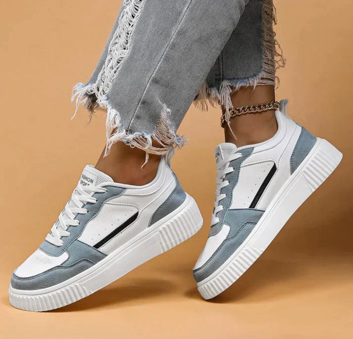 Damen Sneaker mit Plateau-Sohle – Retro Streetstyle Turnschuhe mit Wildleder-Details & Schnürung