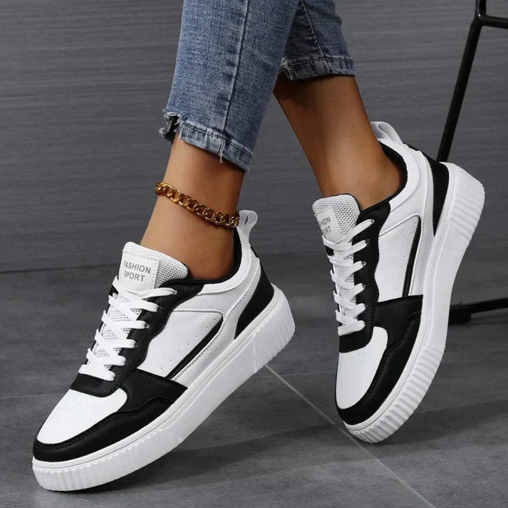 Damen Sneaker mit Plateau-Sohle – Retro Streetstyle Turnschuhe mit Wildleder-Details & Schnürung