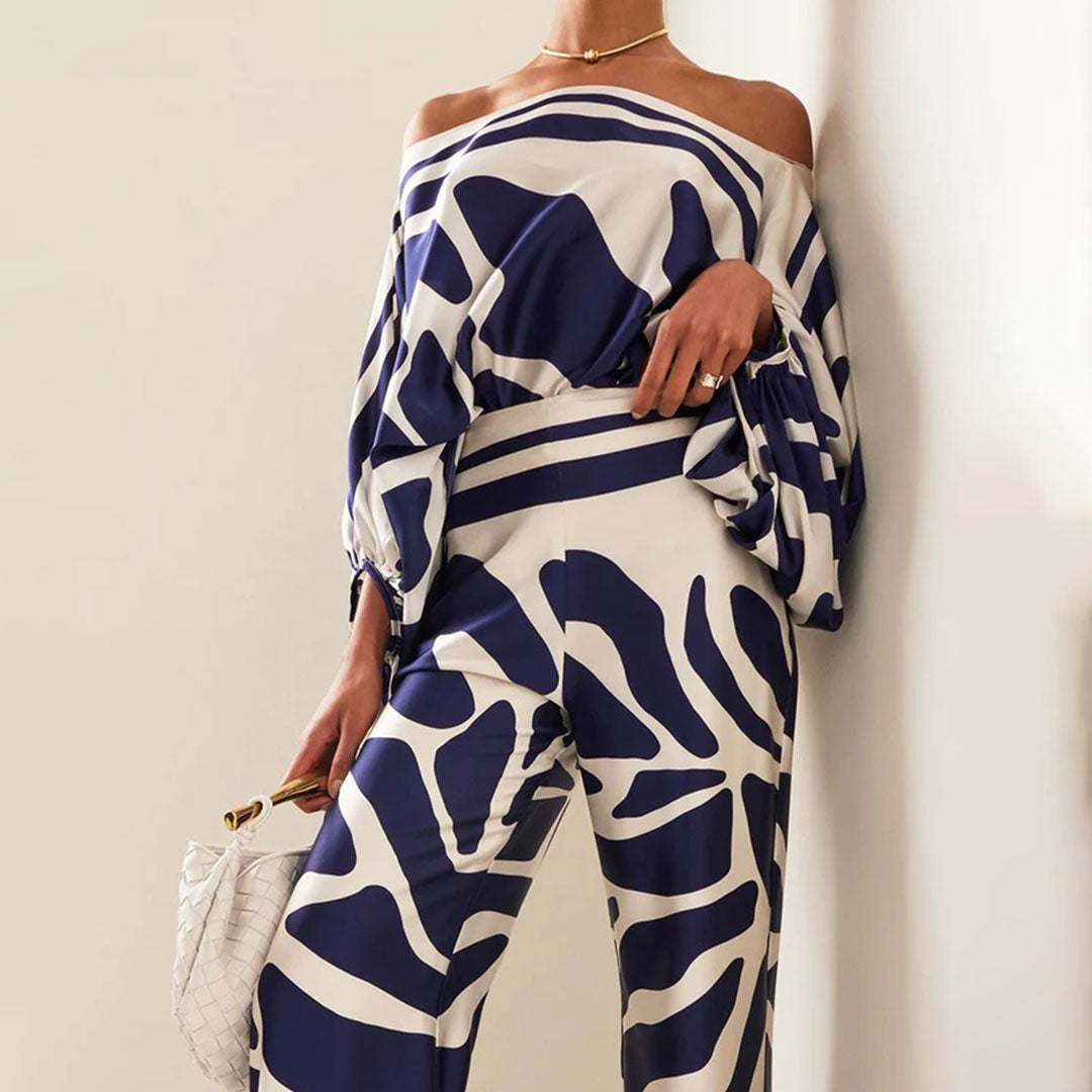 Off‑Shoulder‑Set mit Batwing‑Top & Palazzo‑Hose – Drapiertes Design & Statement‑Muster