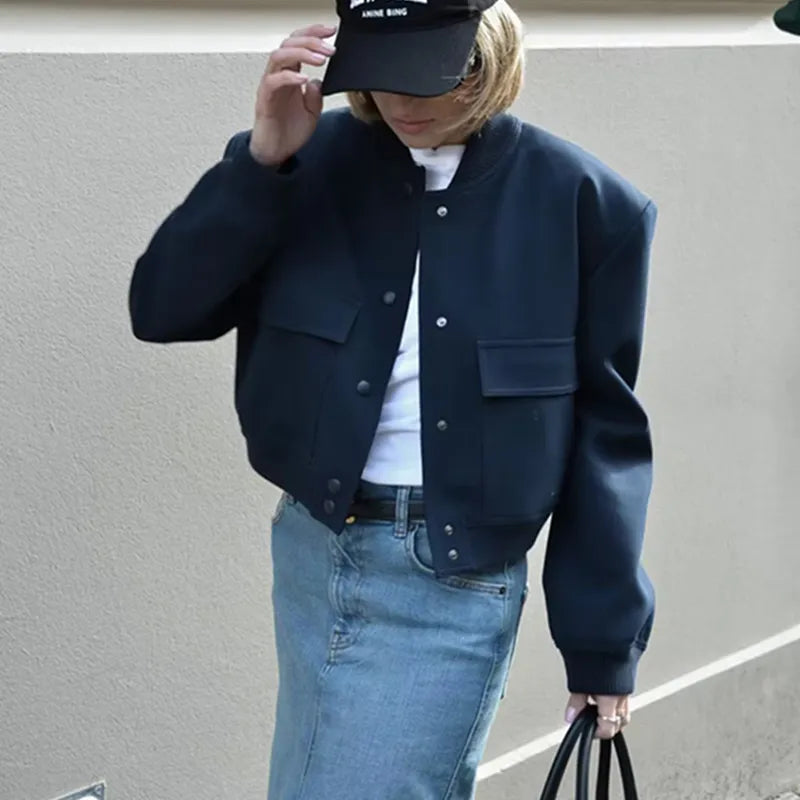 Evelyn - Lässige Bomberjacke in Kurzform