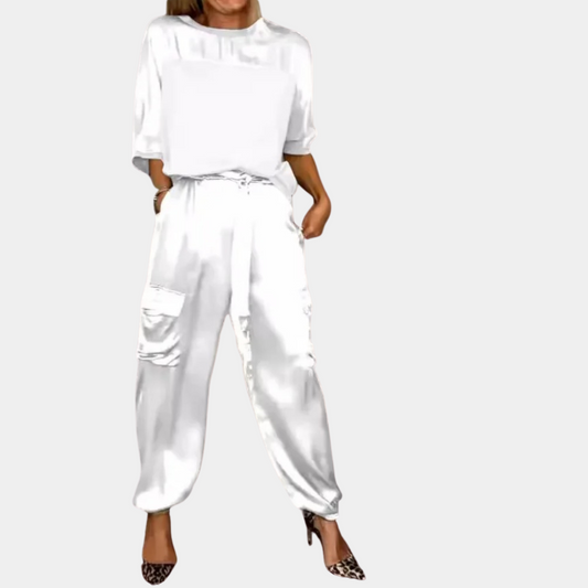 Zweiteiliges Damen Set aus Satin – Lockeres Oberteil und Satin-Cargo-Hose mit Taschen für elegante Streetwear-Looks