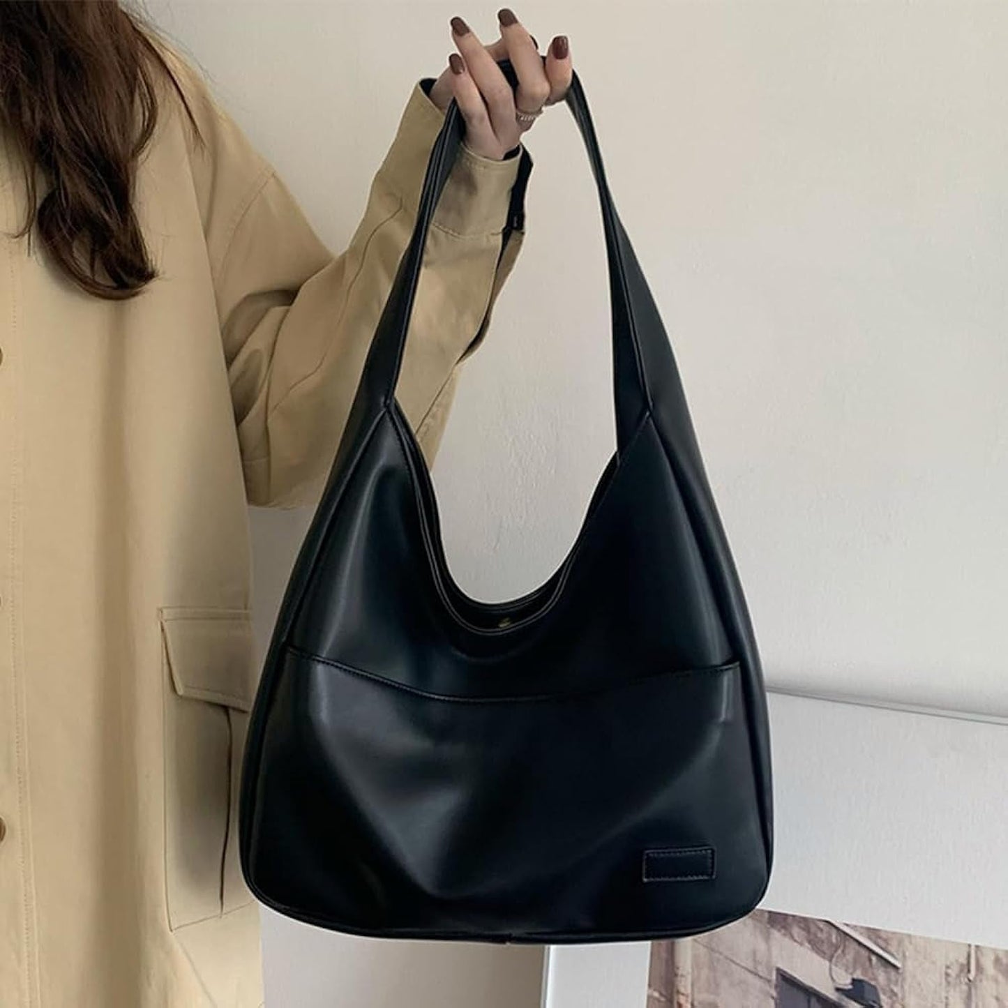 Minimalistische Schultertasche aus veganem Leder – Retro Hobo Bag für Damen