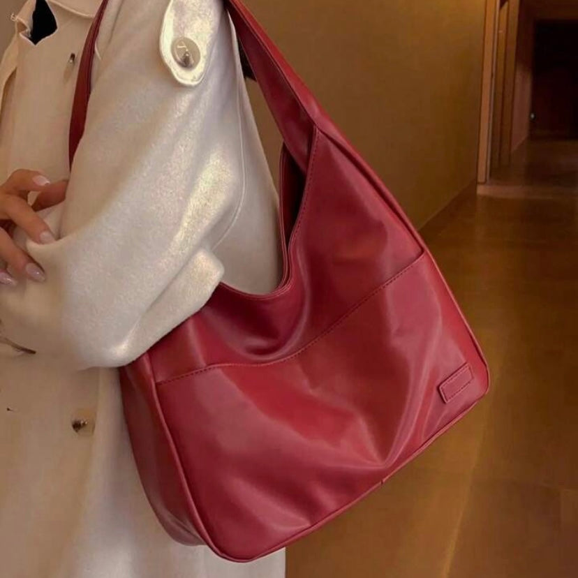 Minimalistische Schultertasche aus veganem Leder – Retro Hobo Bag für Damen