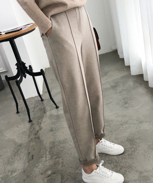 Elegante Winterhose Viola – Modern, Gemütlich und Schick für Herbst und Winter