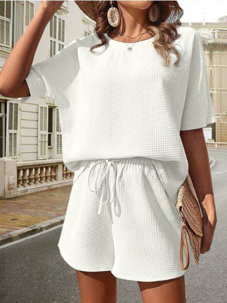 Zweiteiliges Lounge-Set aus Waffelstrick – Oversize Shirt & Shorts mit Kordelzug