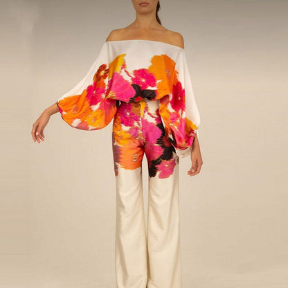 Off‑Shoulder‑Set mit Batwing‑Top & Palazzo‑Hose – Drapiertes Design & Statement‑Muster