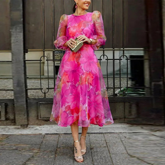 Elegantes Midikleid mit floraler Transparenz und langen Ärmeln