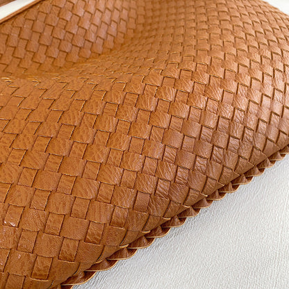 Große Schultertasche mit geflochtener Textur und weichem Hobo-Design – Stylischer Allrounder für Alltag und Reisen
