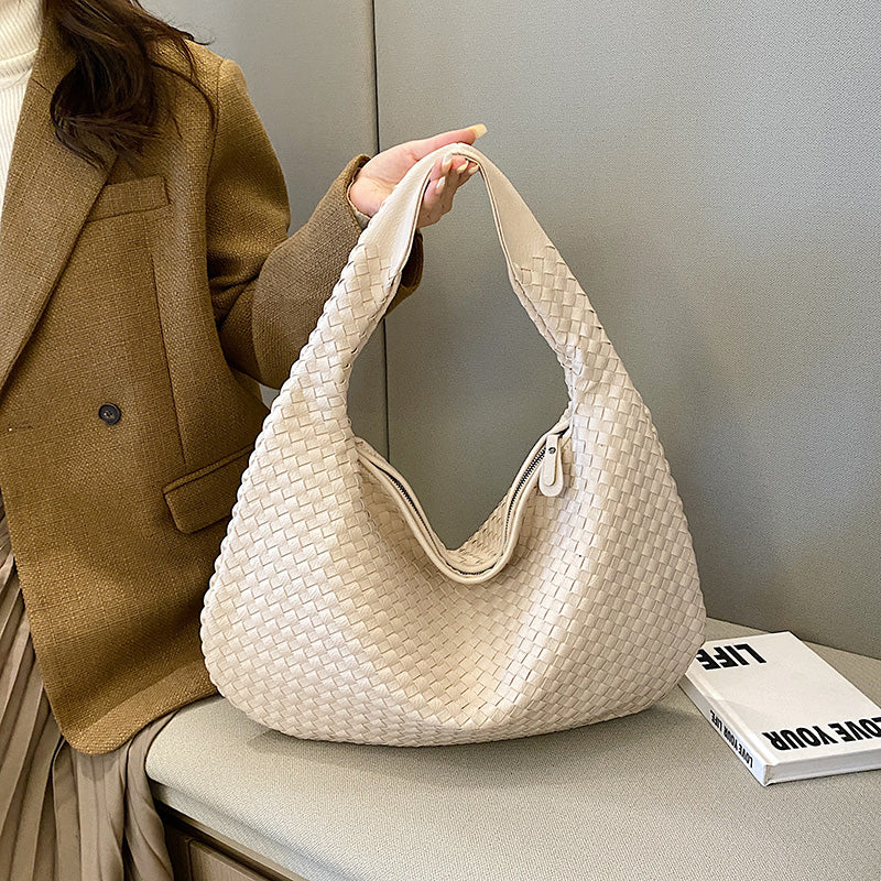 Große Schultertasche mit geflochtener Textur und weichem Hobo-Design – Stylischer Allrounder für Alltag und Reisen